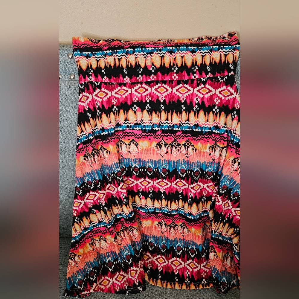 LuLaRoe, Multicolor Patterned Skirt